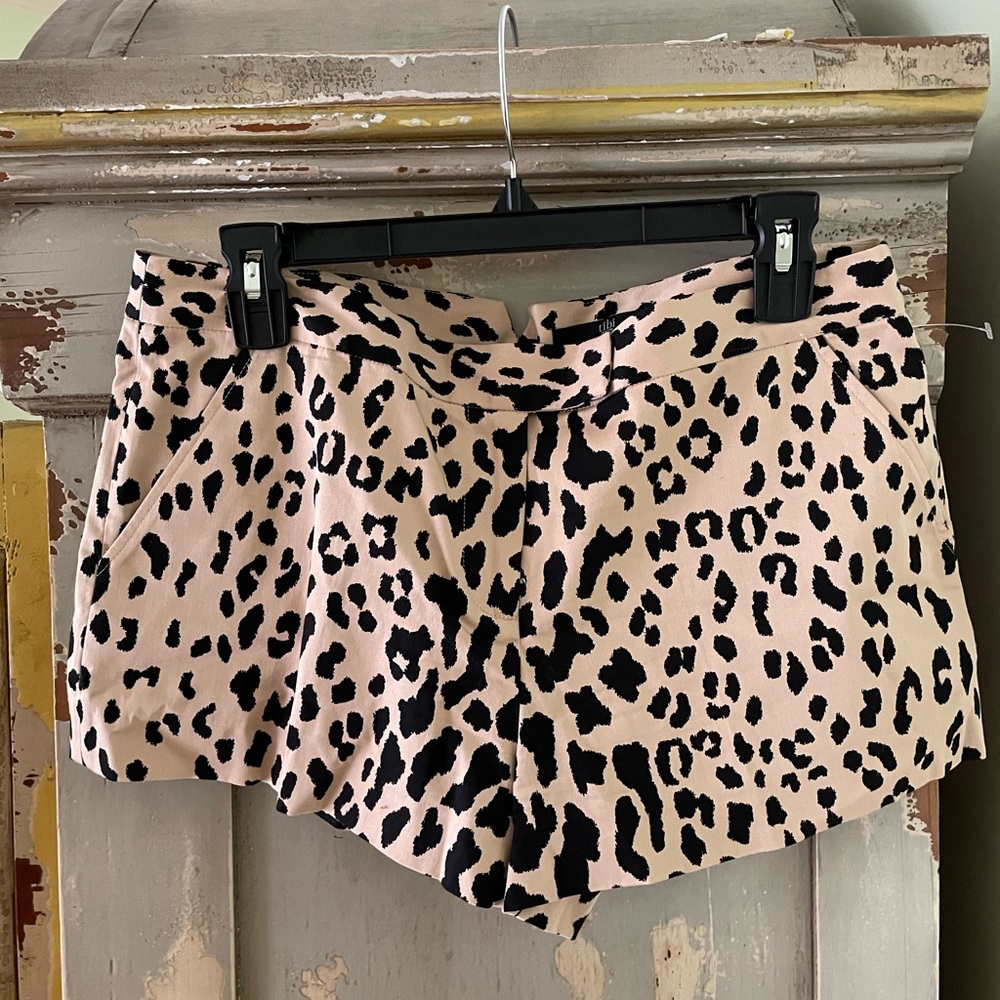 Women shorts /tibi